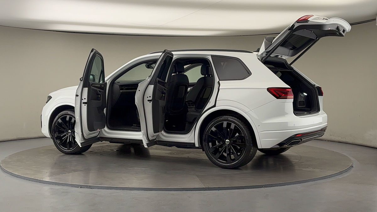 More views of Volkswagen Touareg