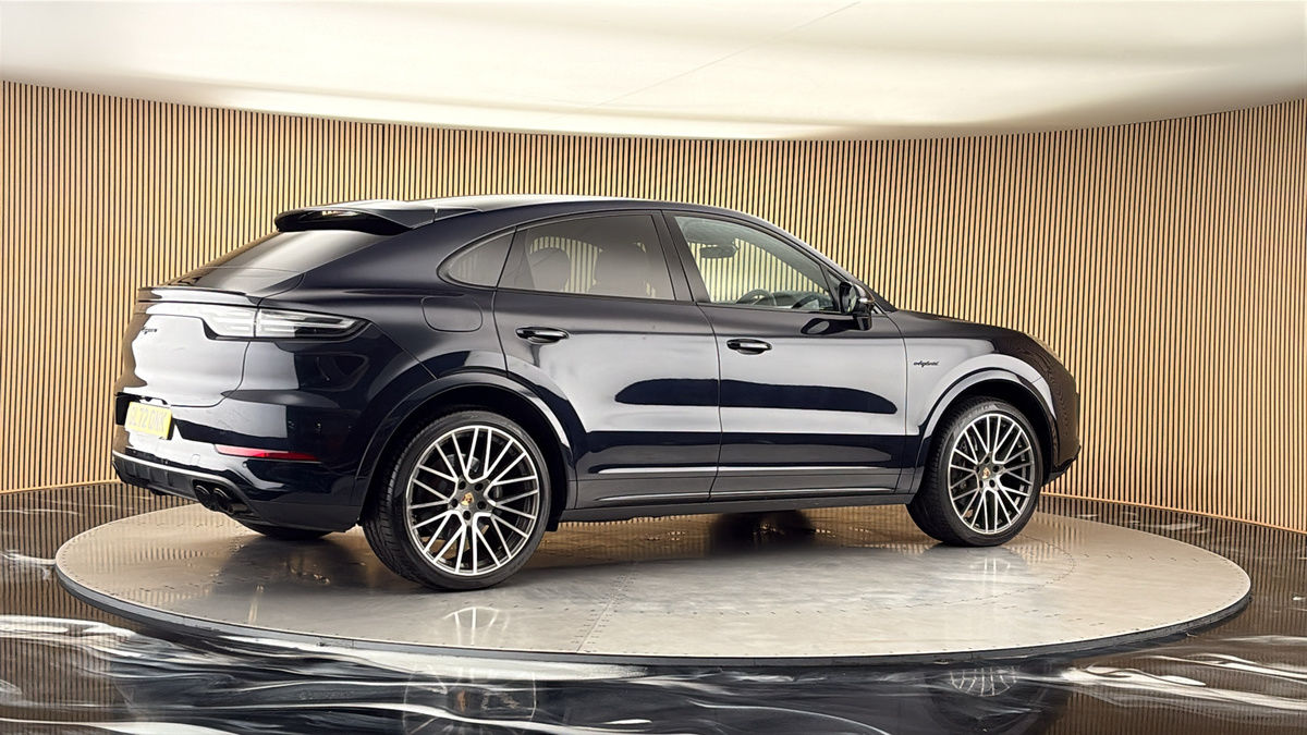 More views of Porsche Cayenne