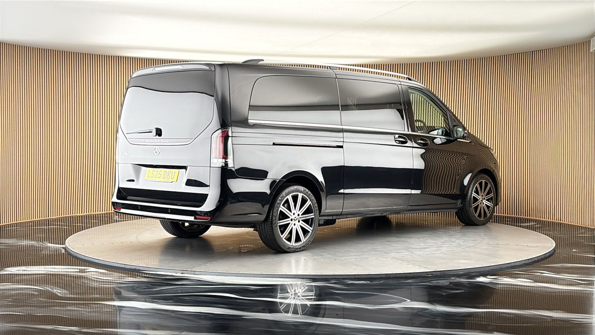 Mercedes-Benz V Class Image 21