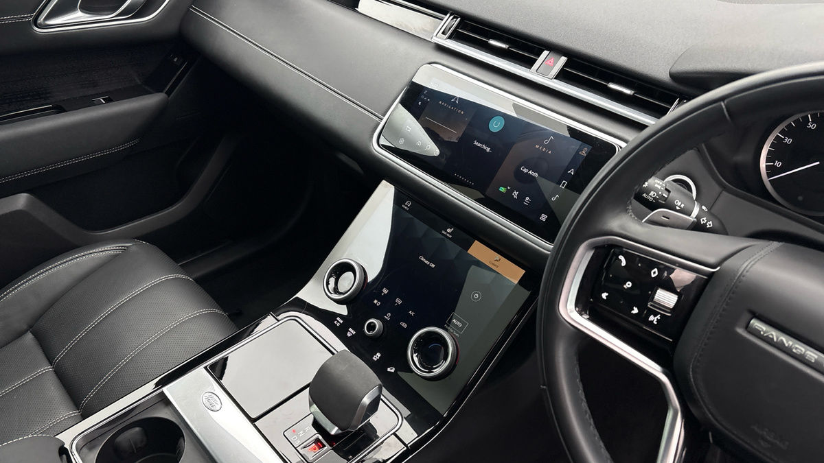 Land Rover Range Rover Velar Image 18