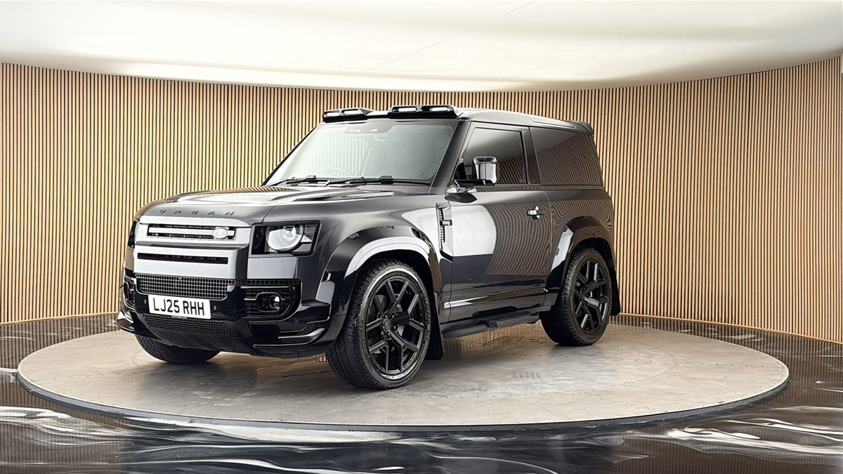 More views of Land Rover Defender 90