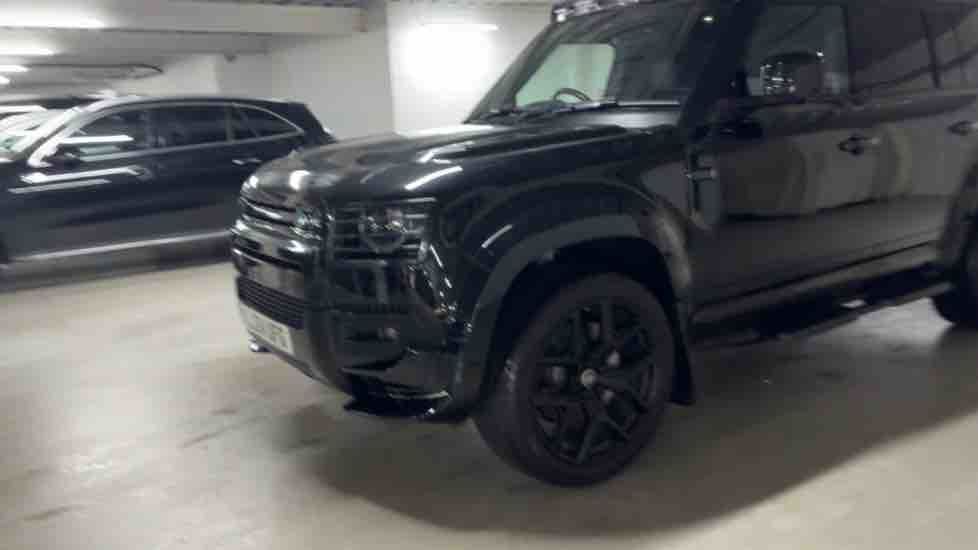 More views of Land Rover Defender 110