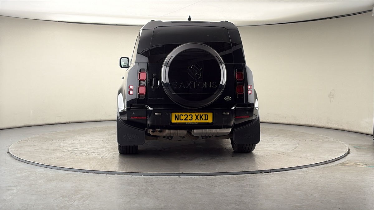 More views of Land Rover Defender 110