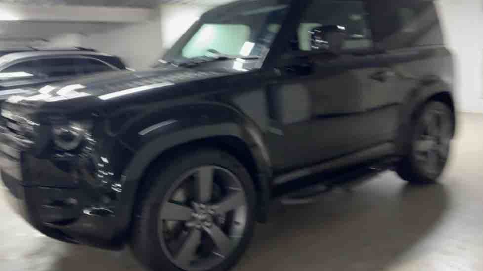 More views of Land Rover Defender 90