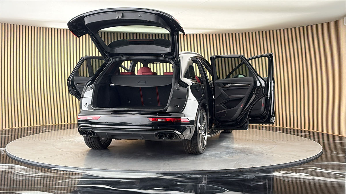 More views of Audi SQ5