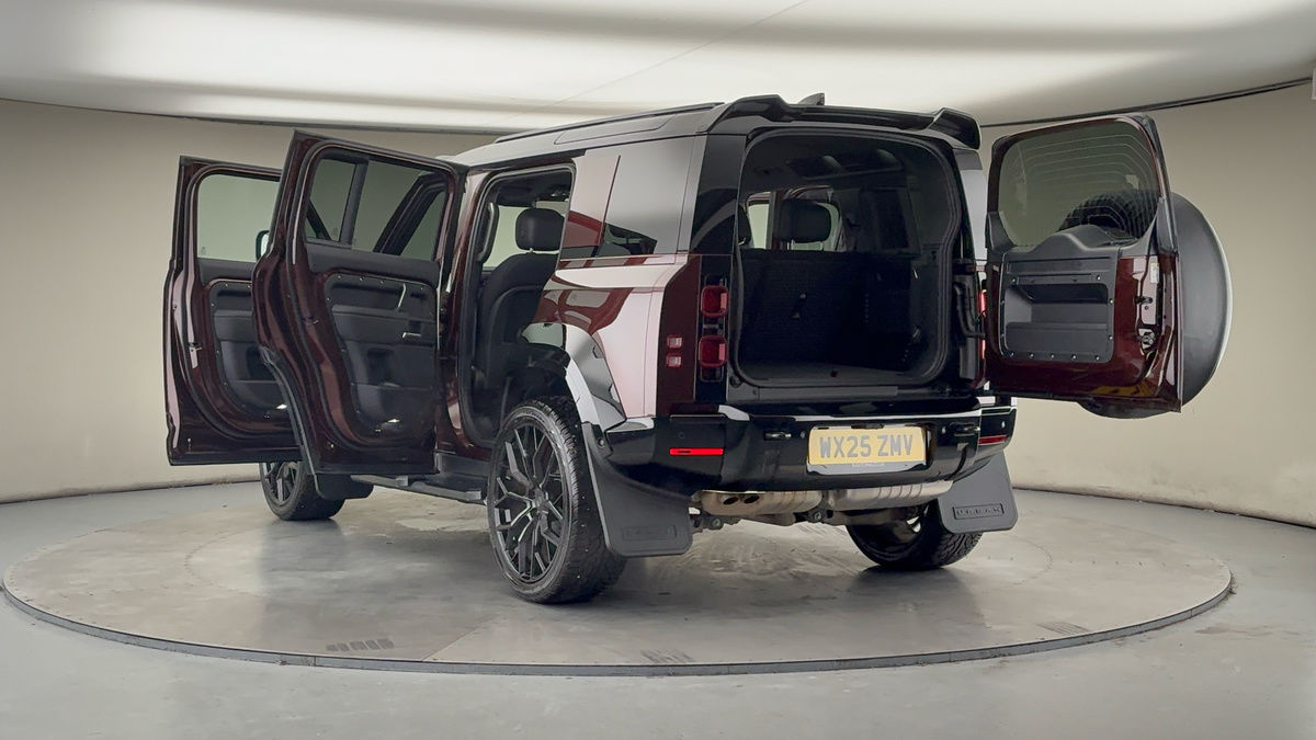 Land Rover Defender 110 Urban Image 23