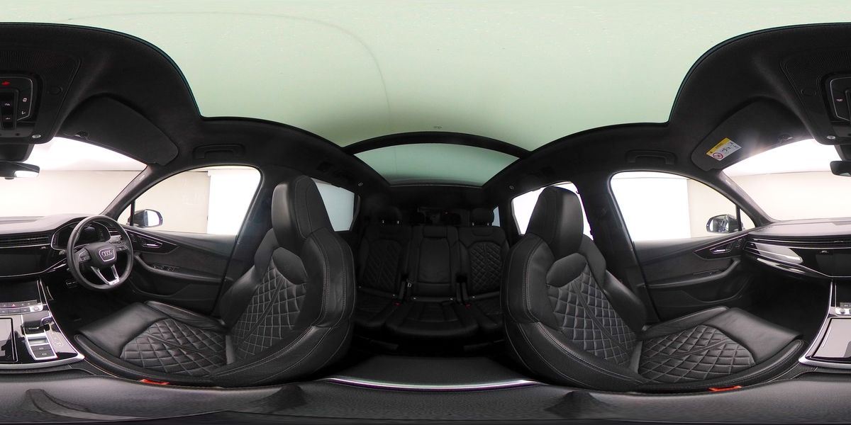 More views of Audi Q7