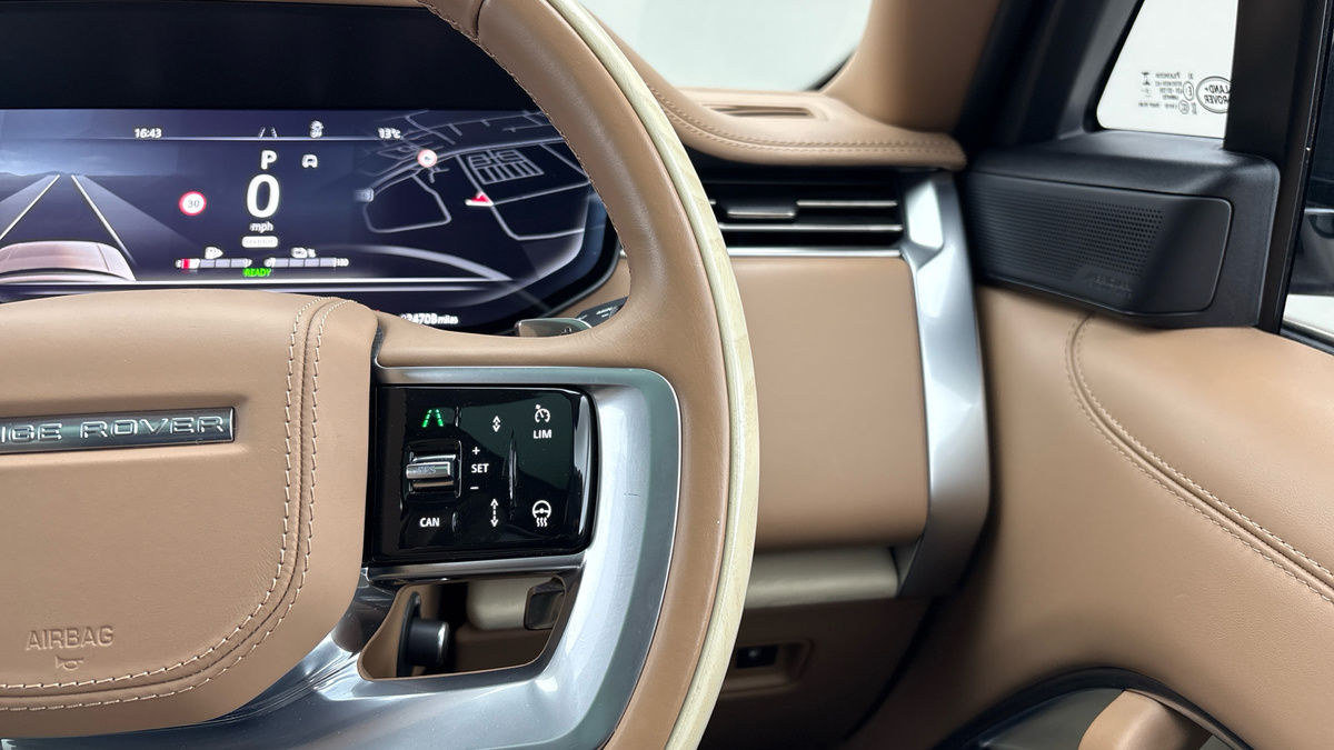 Land Rover Range Rover Image 14