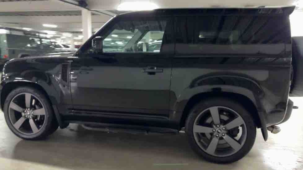 More views of Land Rover Defender 90