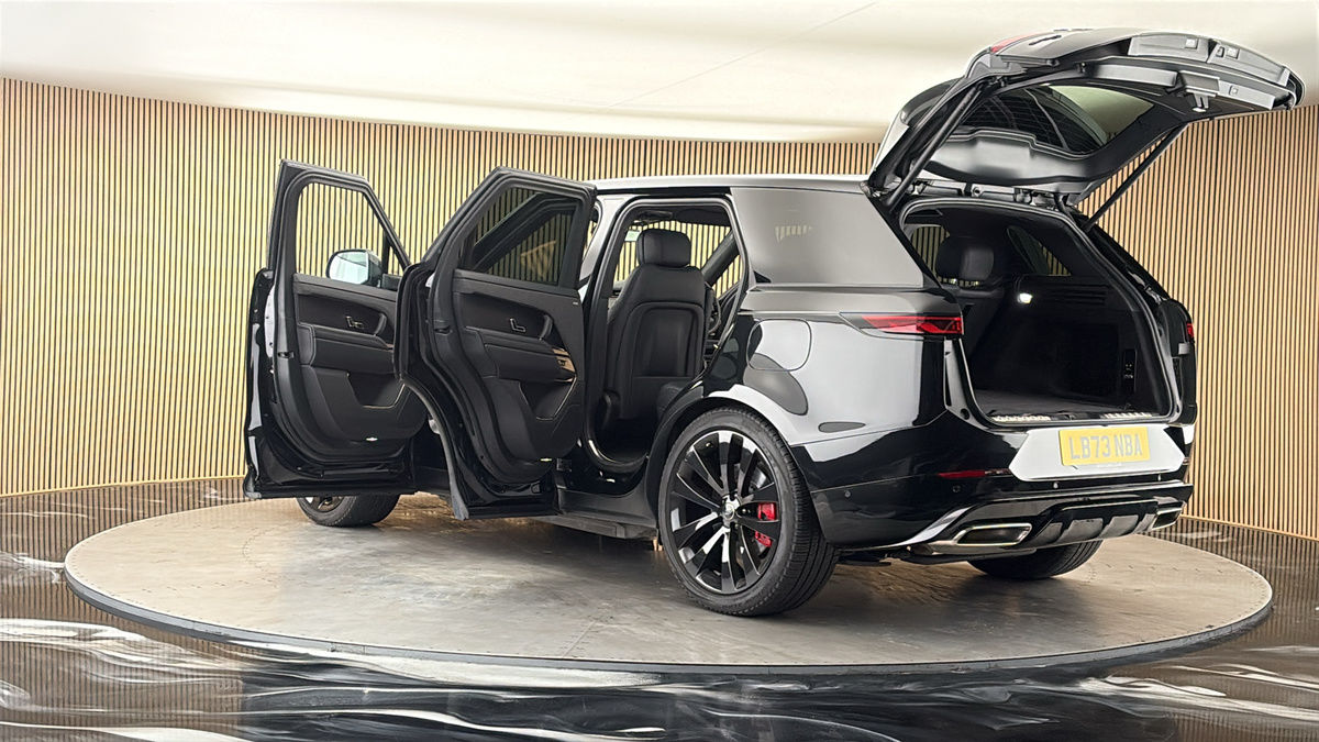More views of Land Rover Range Rover Sport