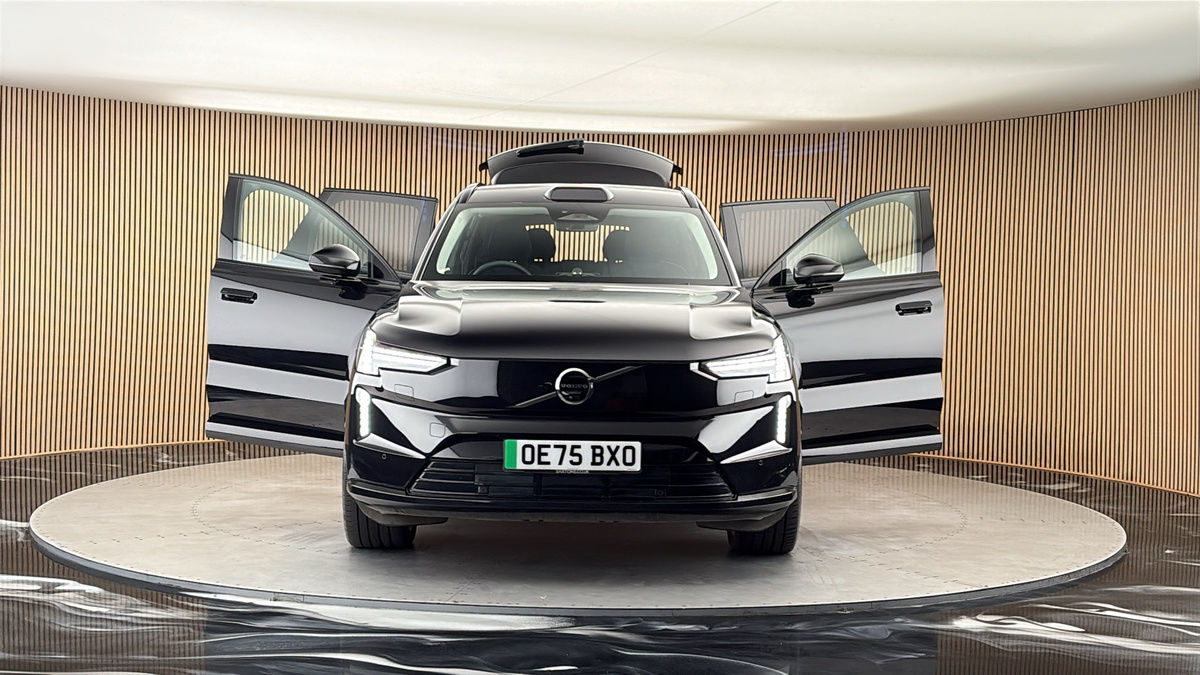 More views of Volvo EX90