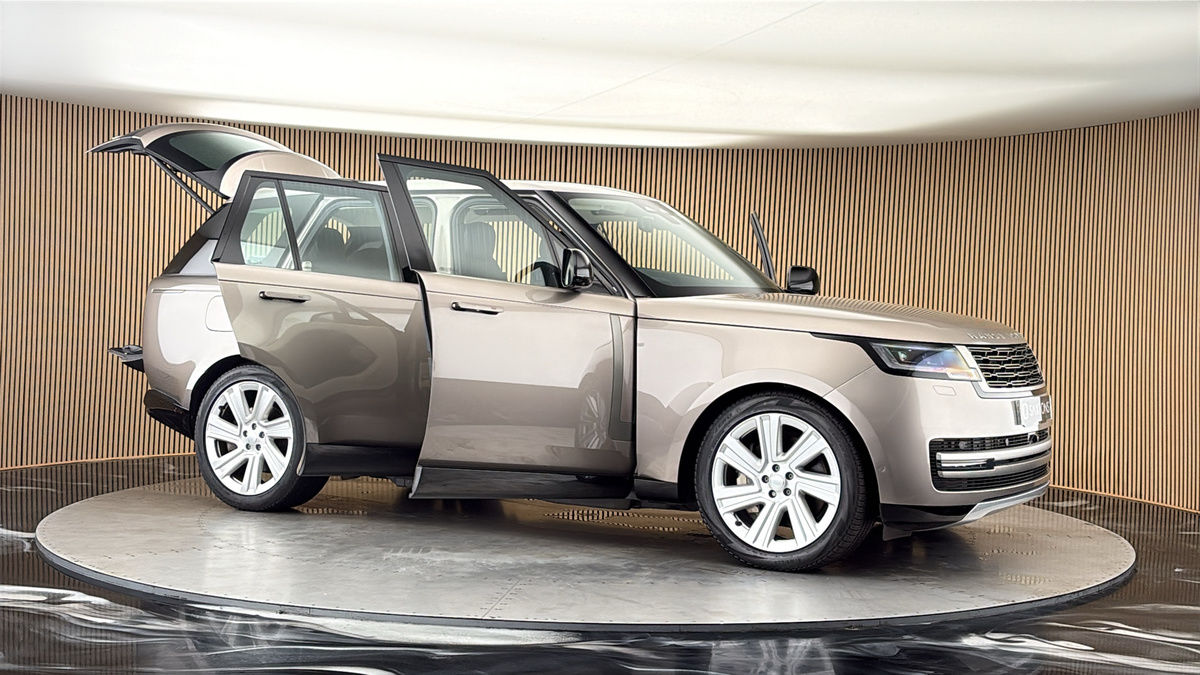 More views of Land Rover Range Rover