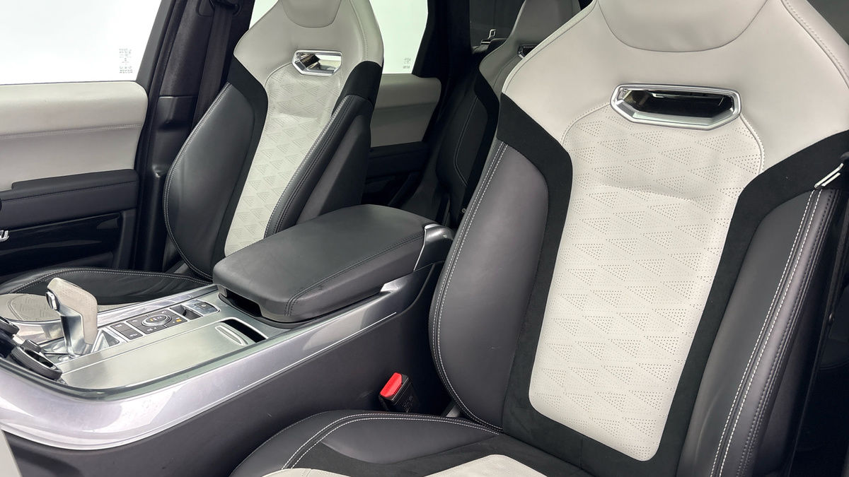 Land Rover Range Rover Sport Image 7