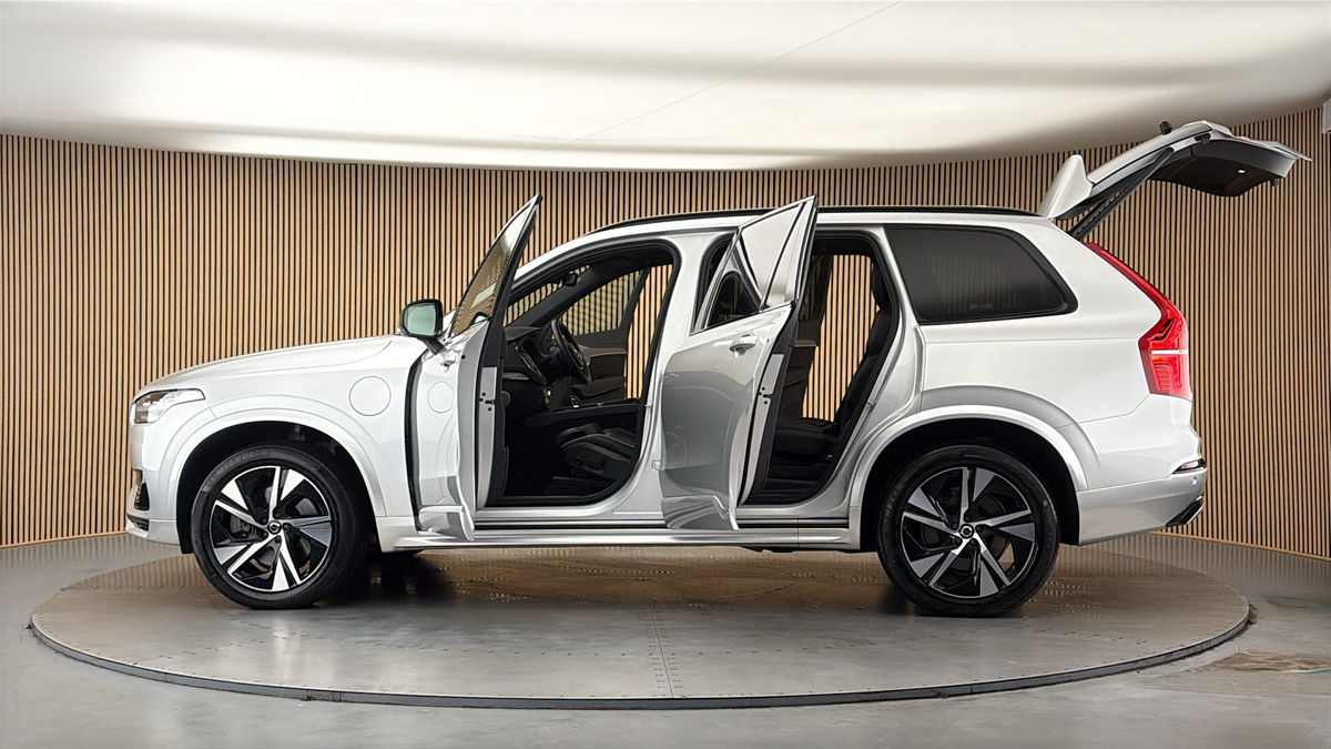 More views of Volvo XC90