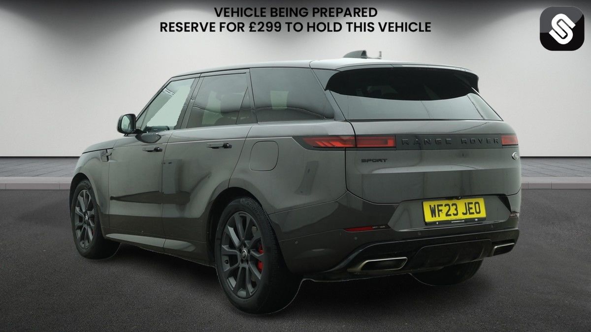 Land Rover Range Rover Sport Image 3