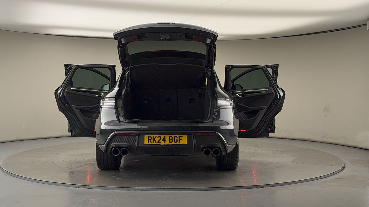 More views of Porsche Macan