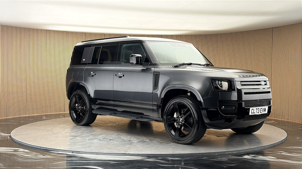 More views of Land Rover Defender 110
