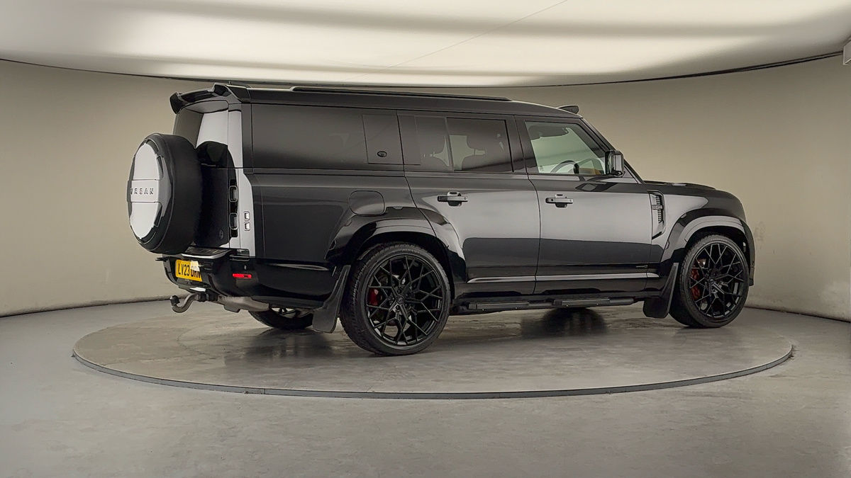 More views of Land Rover Defender 130