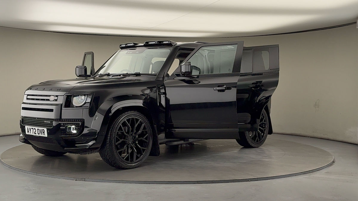 More views of Land Rover Defender 110