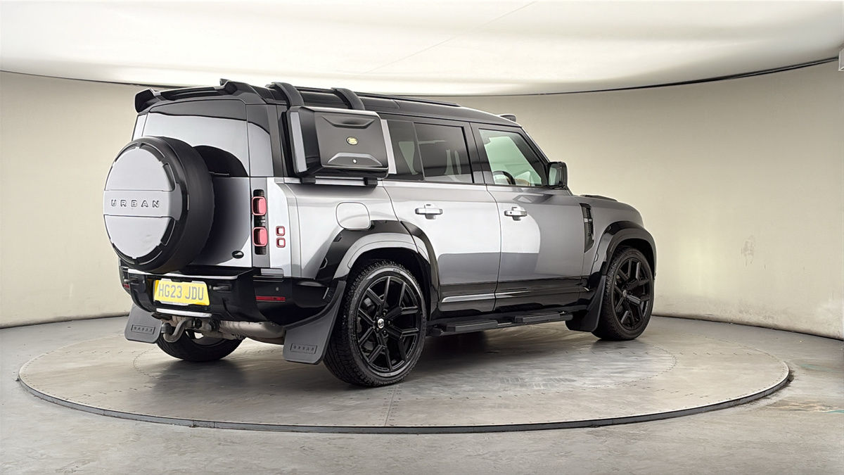 Land Rover Defender 110 Urban Image 21