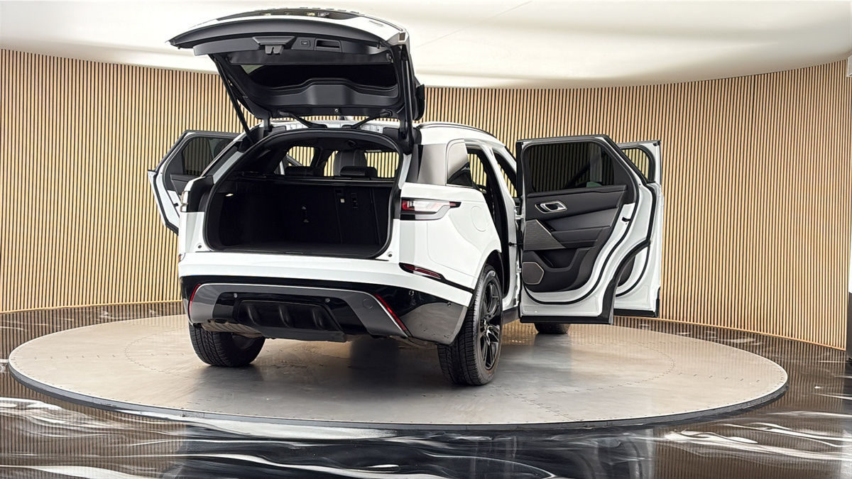 More views of Land Rover Range Rover Velar
