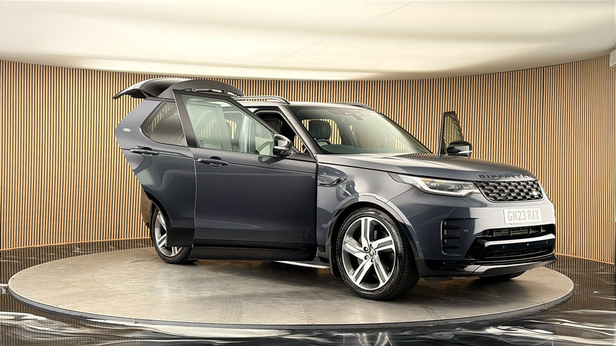 More views of Land Rover Discovery