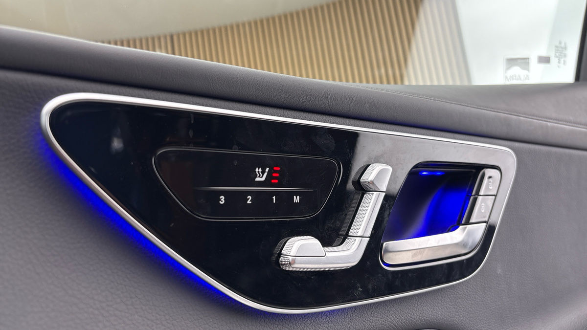Mercedes-Benz GLC Image 28