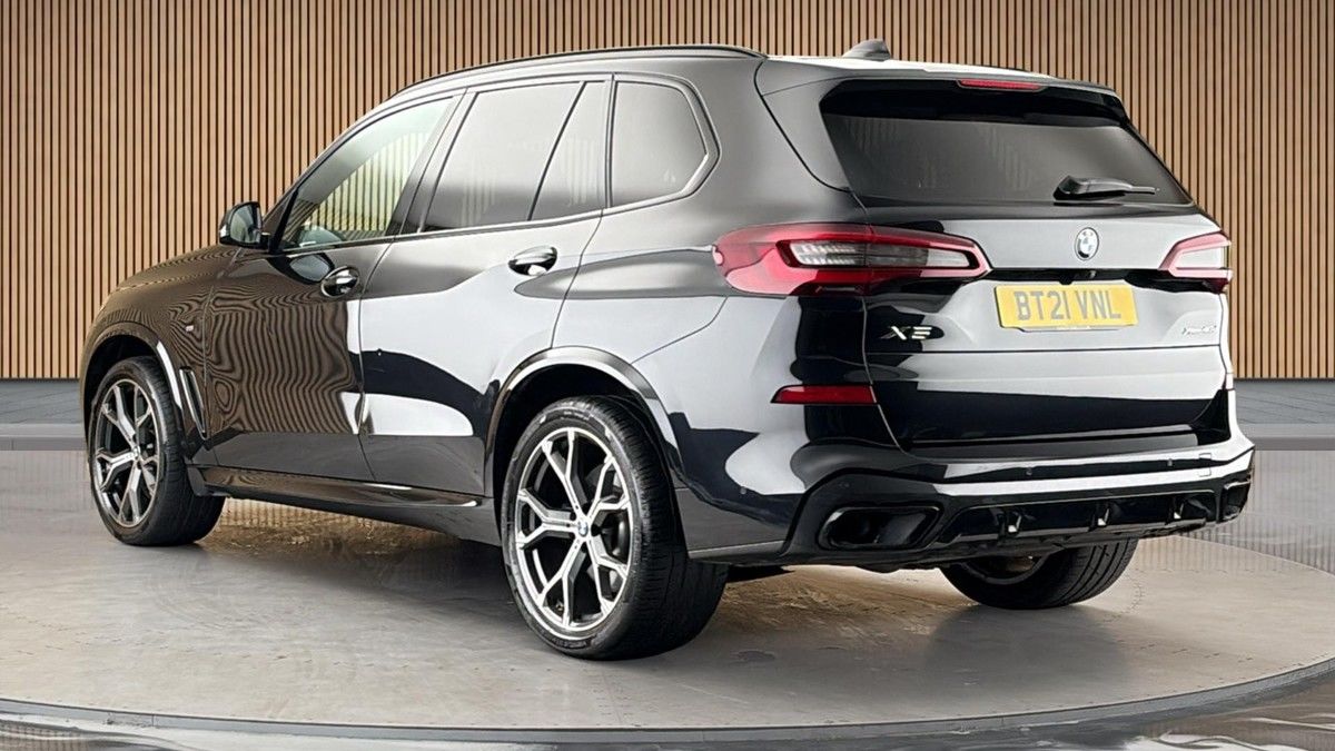 BMW X5 Image 2