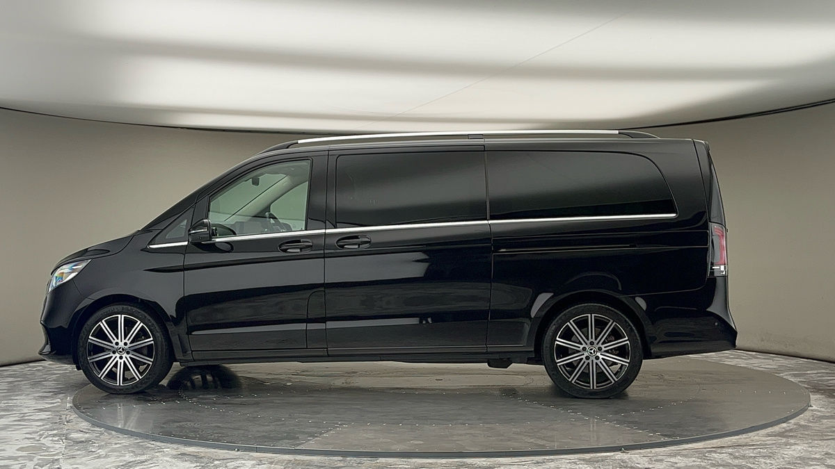 Mercedes-Benz V Class Image 15