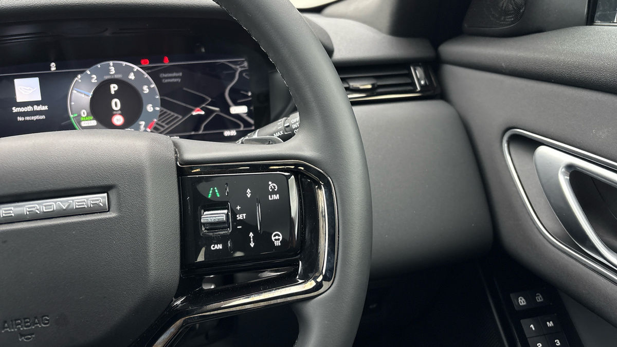 Land Rover Range Rover Velar Image 14