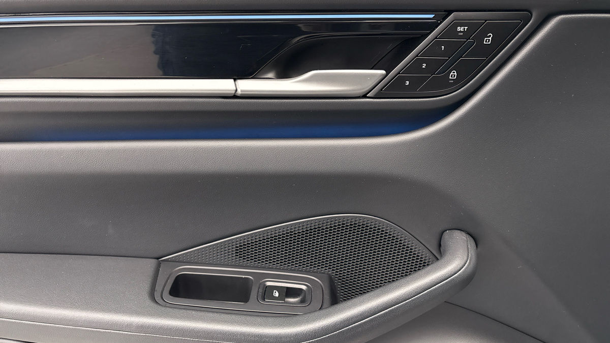 Porsche Macan Image 19