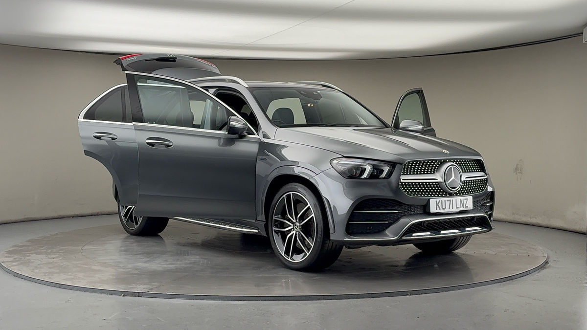 More views of Mercedes-Benz GLE