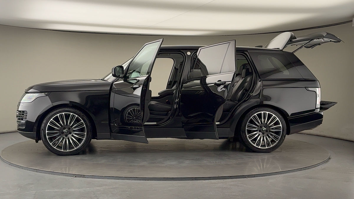 More views of Land Rover Range Rover