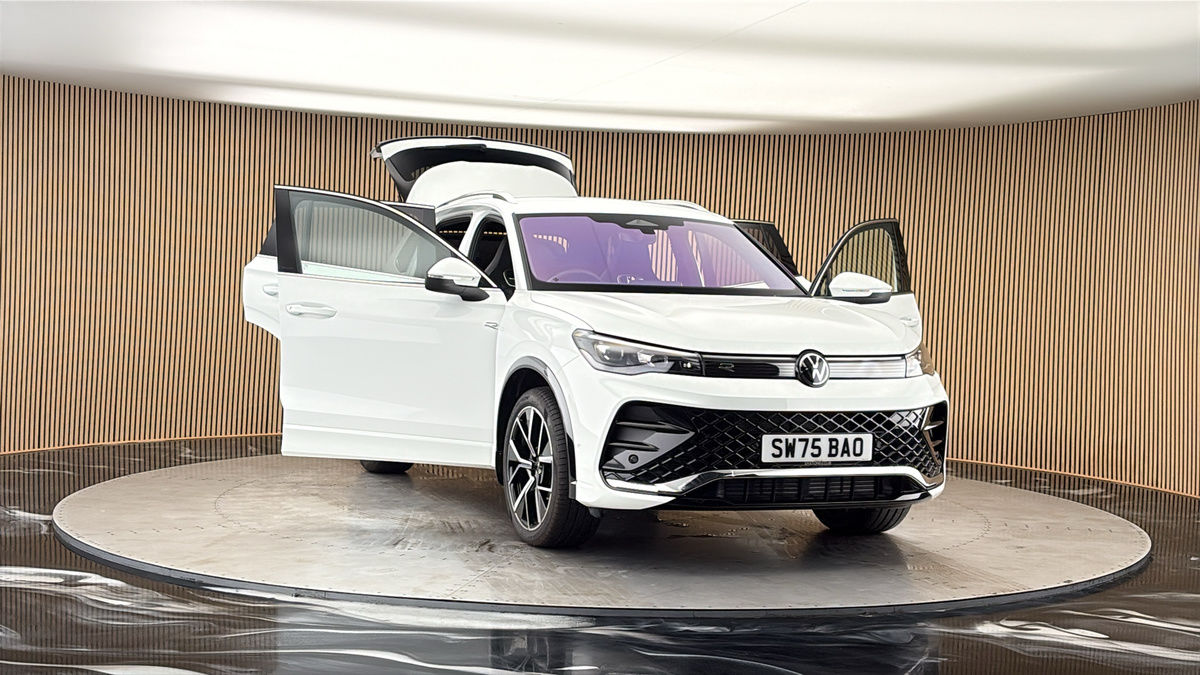 More views of Volkswagen Tiguan