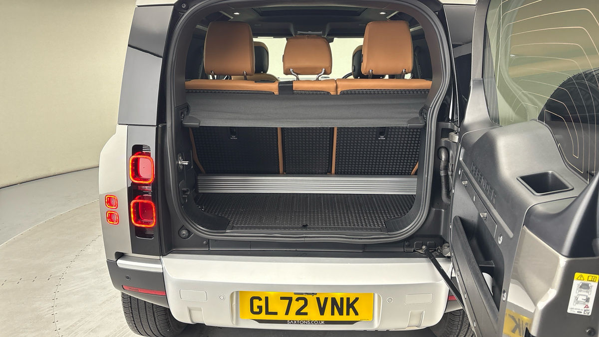 Land Rover Defender 90 Image 11