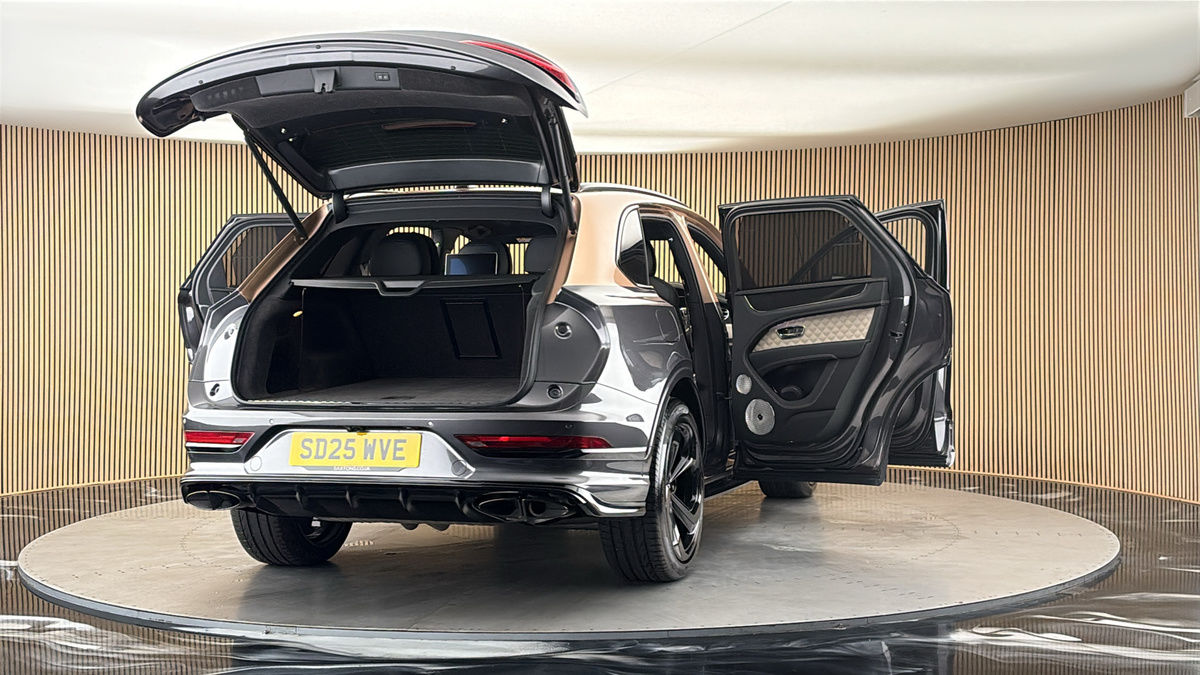 More views of Bentley Bentayga