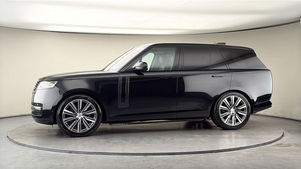 More views of Land Rover Range Rover