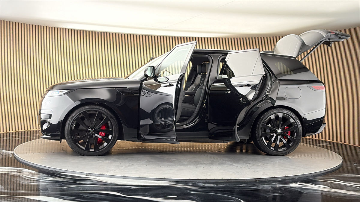 More views of Land Rover Range Rover Sport