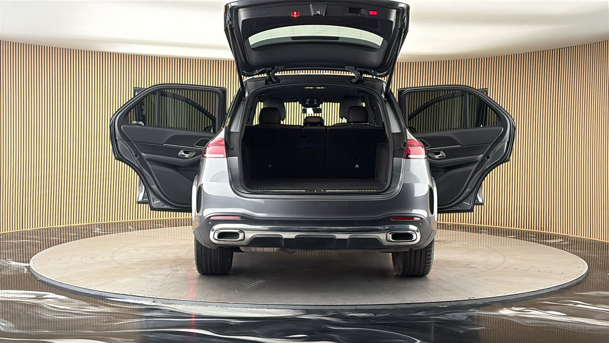 More views of Mercedes-Benz GLE