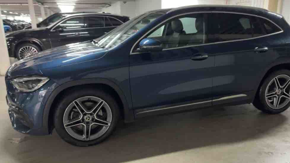 More views of Mercedes-Benz GLA