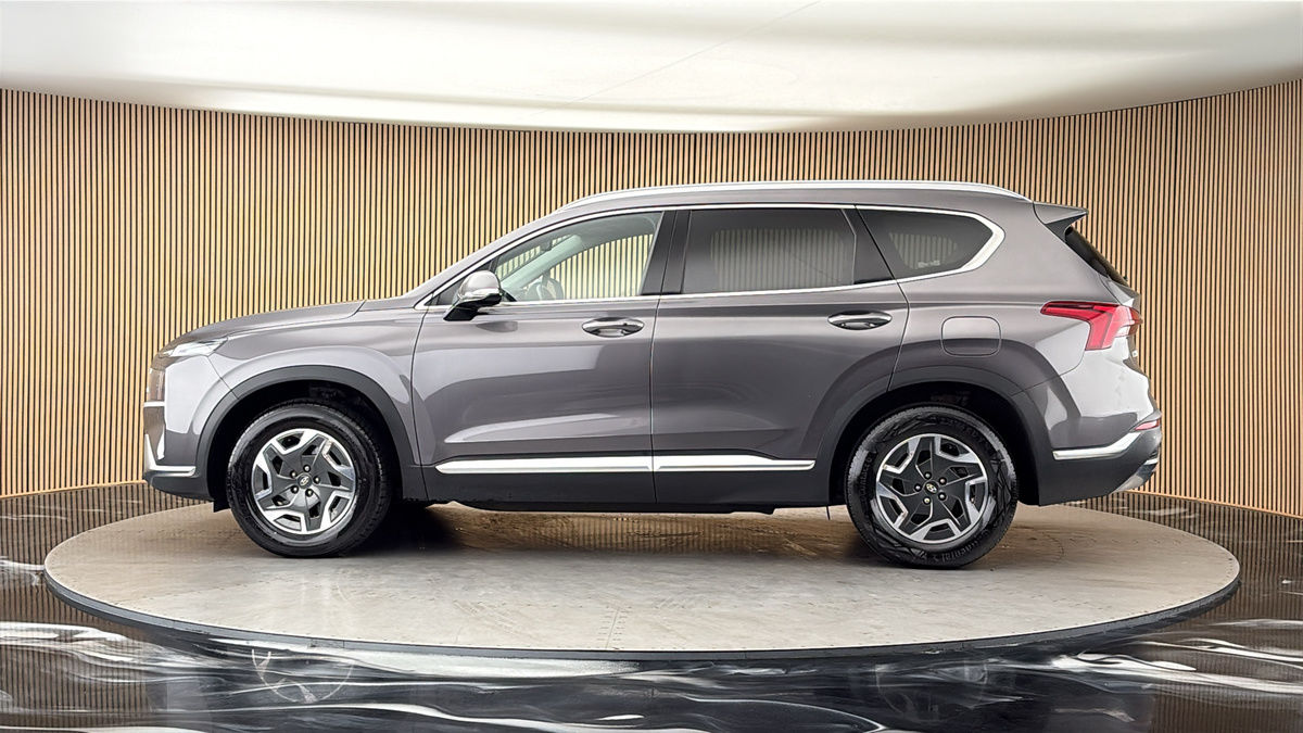 More views of Hyundai Santa Fe
