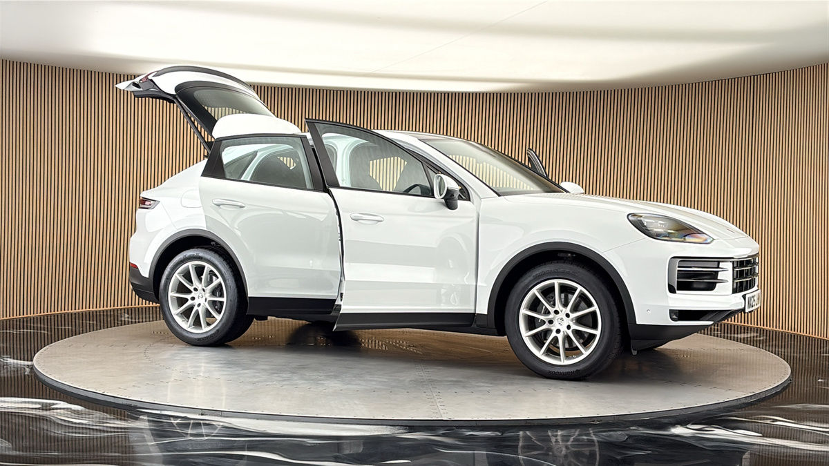 More views of Porsche Cayenne