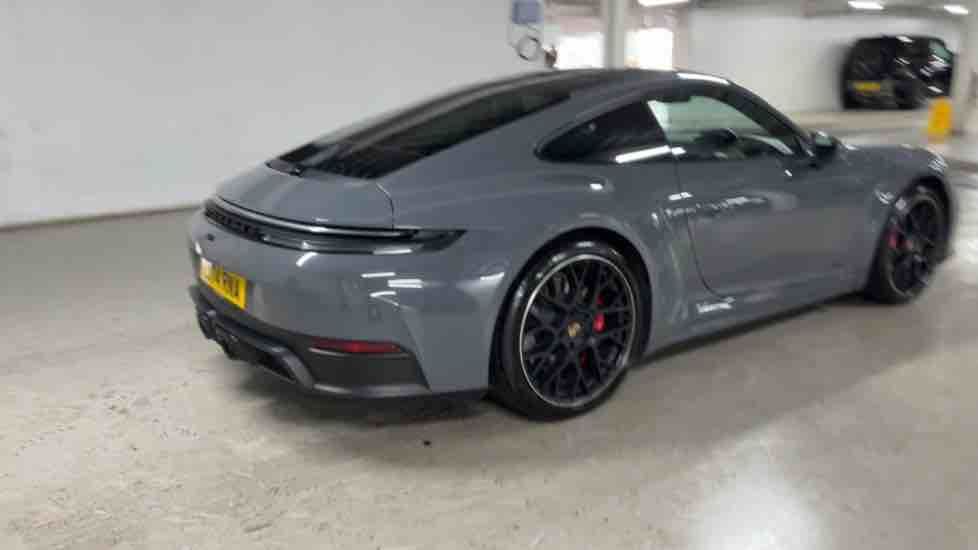 More views of Porsche 911