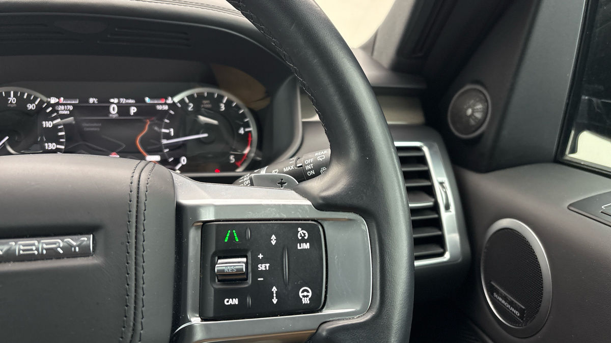 Land Rover Discovery Image 14
