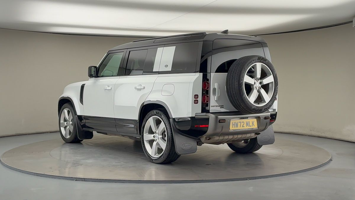 Land Rover Defender 110 Image 2