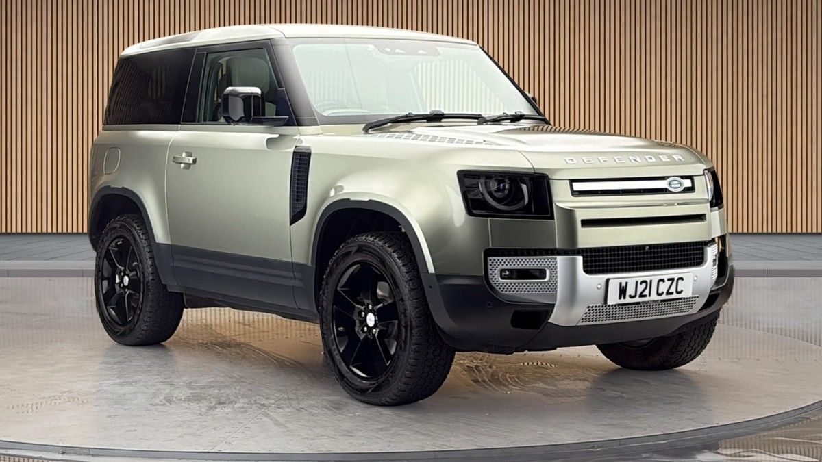 Land Rover Defender 90 Sticky Header Image