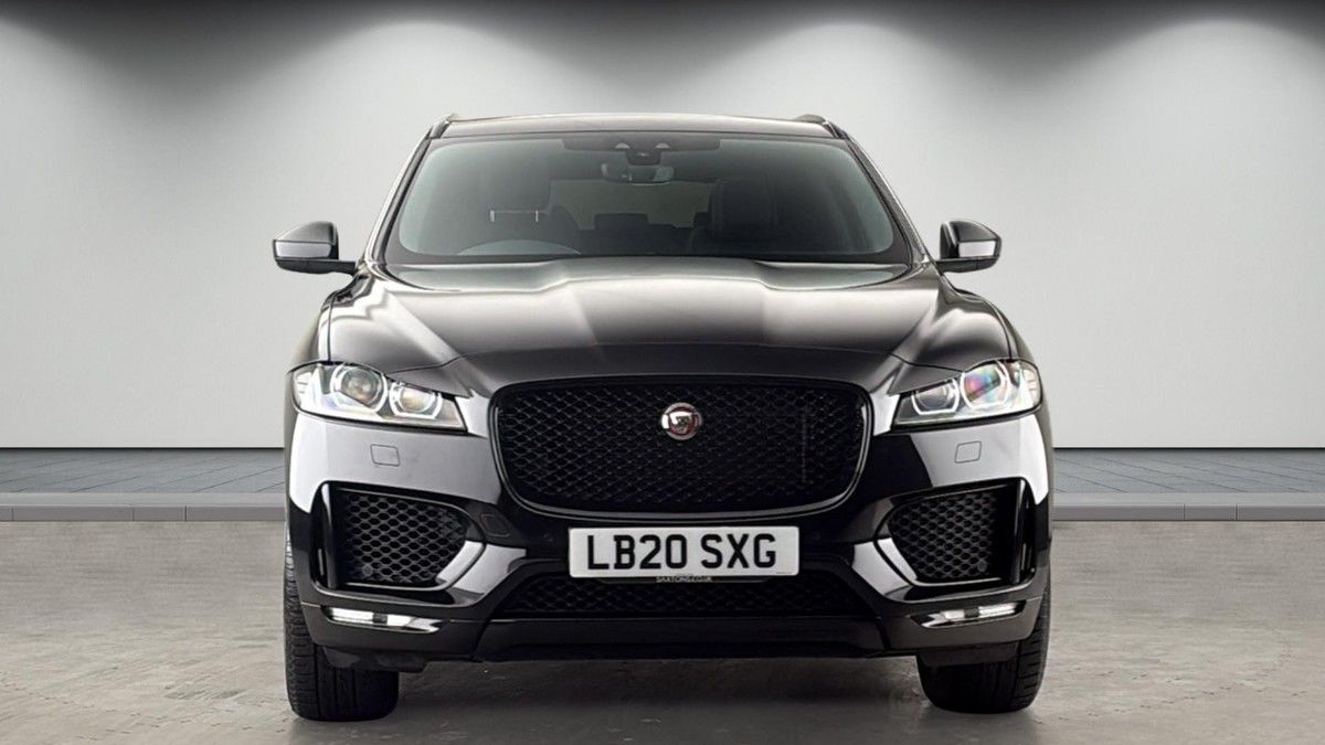 Jaguar F-PACE Image 3
