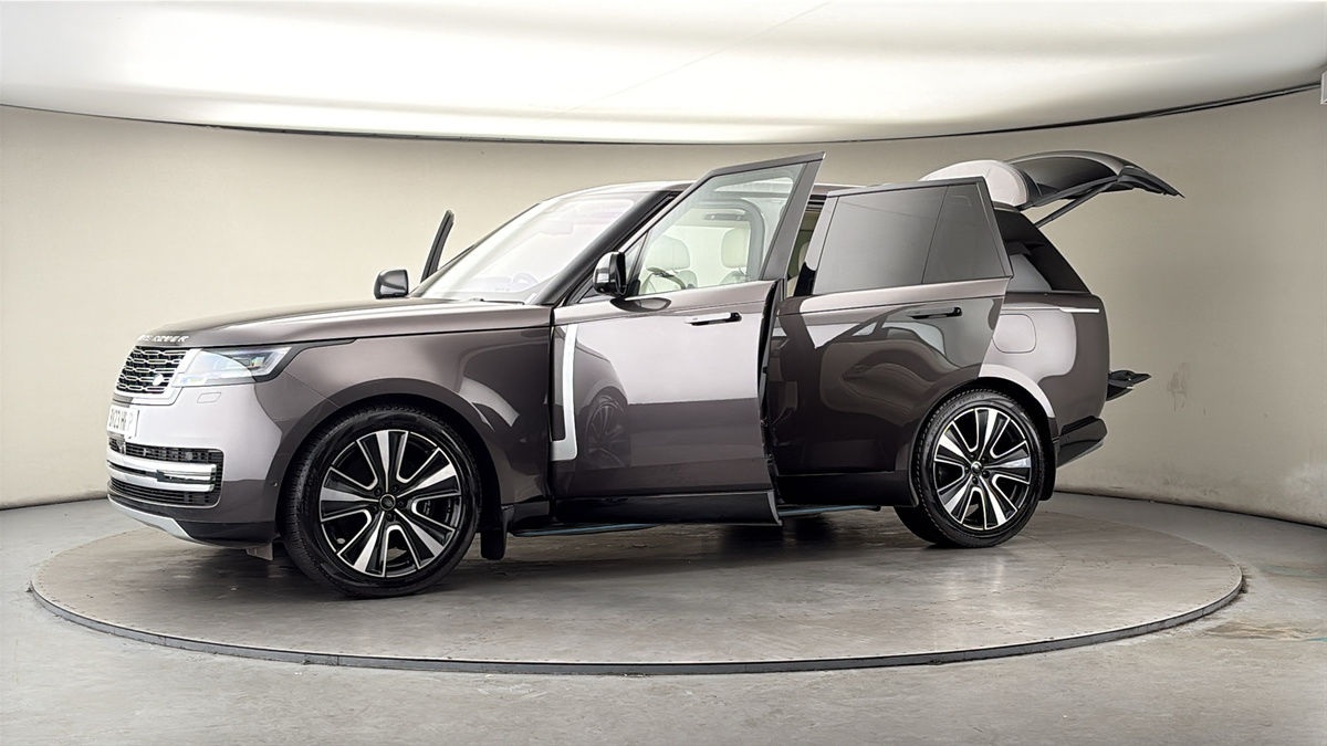 More views of Land Rover Range Rover