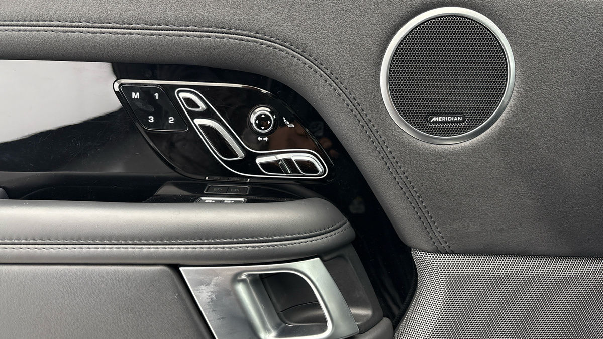 Land Rover Range Rover Image 19