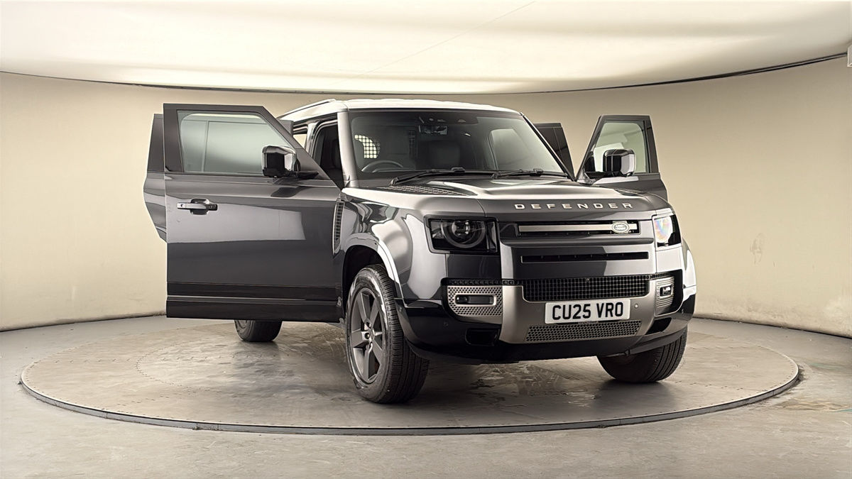 More views of Land Rover Defender 110